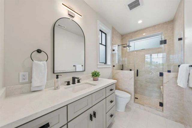 305 J Avenue, Coronado, CA 92118