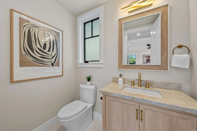 305 J Avenue, Coronado, CA 92118