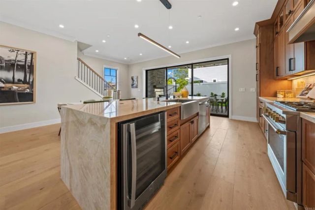 305 J Avenue, Coronado, CA 92118