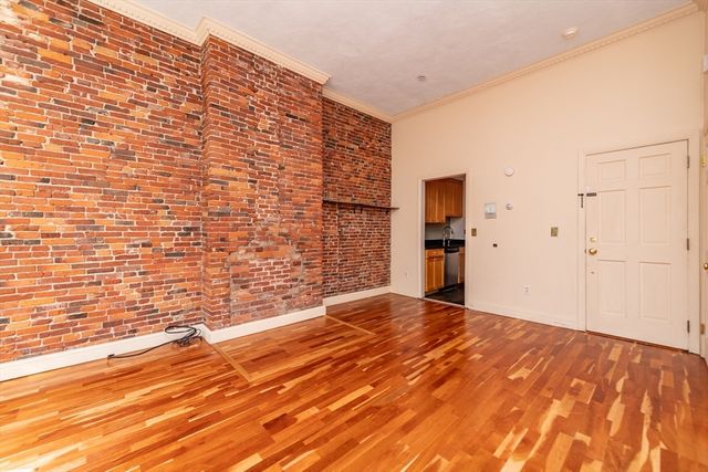 24 Hancock St 2, Boston, MA 02114