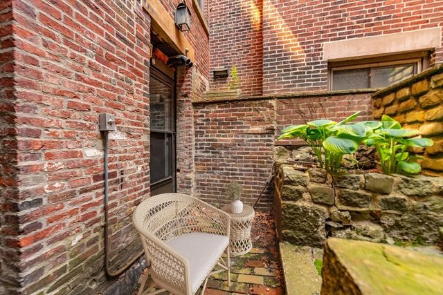 24 Hancock St 2, Boston, MA 02114