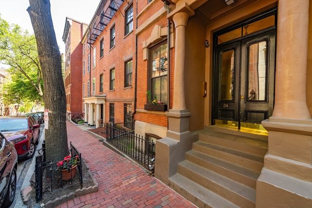 24 Hancock St 2, Boston, MA 02114