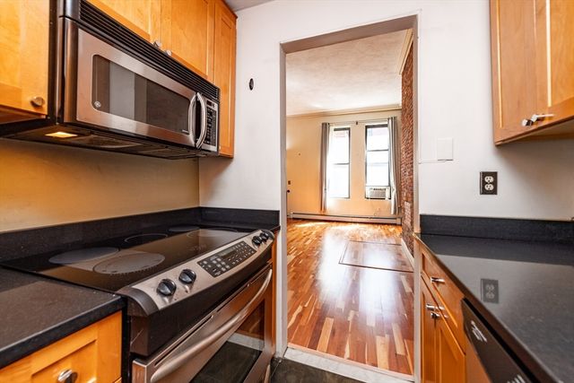 24 Hancock St 2, Boston, MA 02114