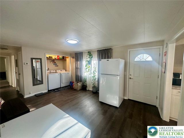 13 Longwood Circle, Moore Twp, PA 18014