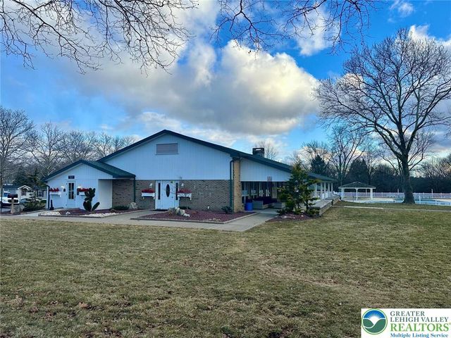 13 Longwood Circle, Moore Twp, PA 18014