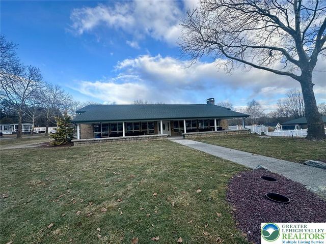 13 Longwood Circle, Moore Twp, PA 18014