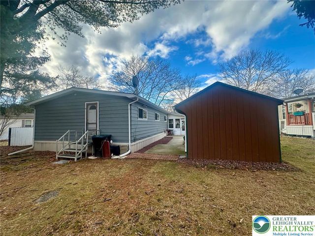 13 Longwood Circle, Moore Twp, PA 18014