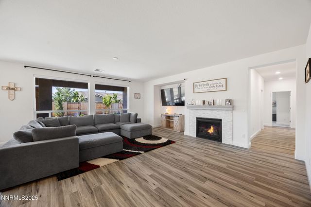 1010 Garden Pond Way, Sparks, NV 89441