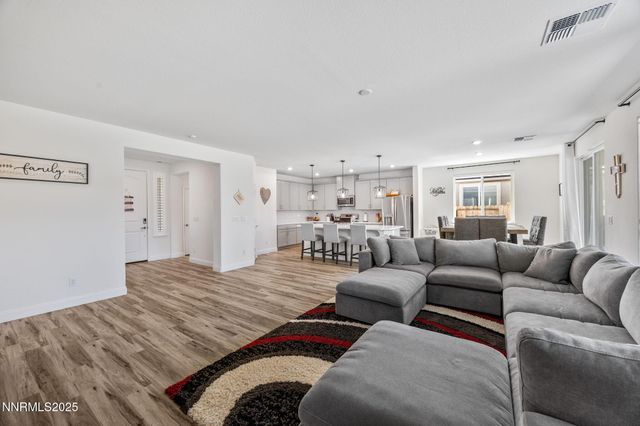 1010 Garden Pond Way, Sparks, NV 89441