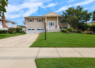 7 Sterling Drive, Lake Grove, NY 11755