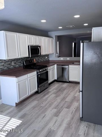 6242 W WOOD Street, Phoenix, AZ 85043