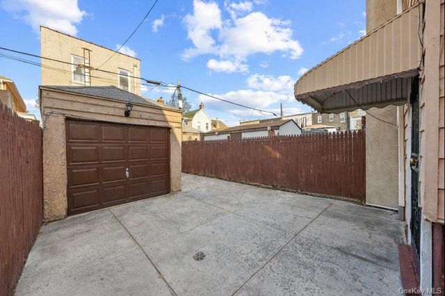 596 E 52nd Street, Brooklyn, NY 11203