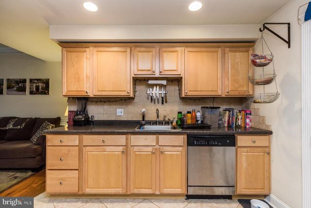 916 S 25TH ST, Philadelphia, PA 19146