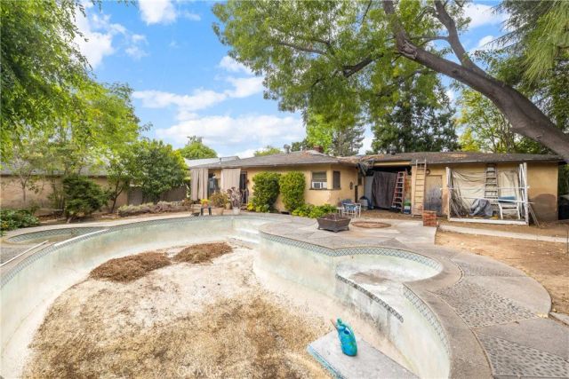 4820 Burgoyne, La Canada Flintridge, CA 91011