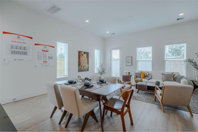 862 Paul Quinn Street C, Houston, TX 77091