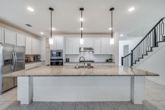 1609 Quentin Drive, Aubrey, TX 76227