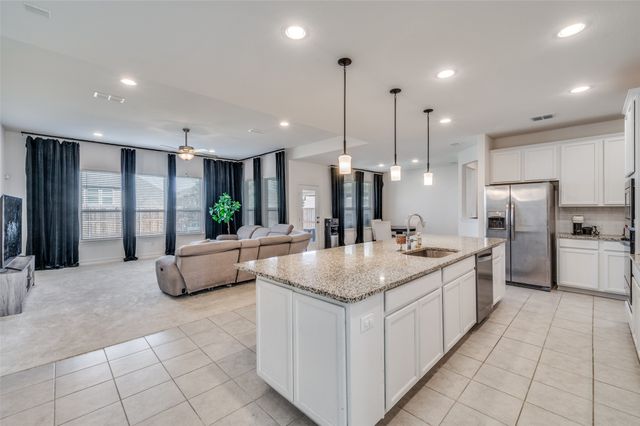 1609 Quentin Drive, Aubrey, TX 76227