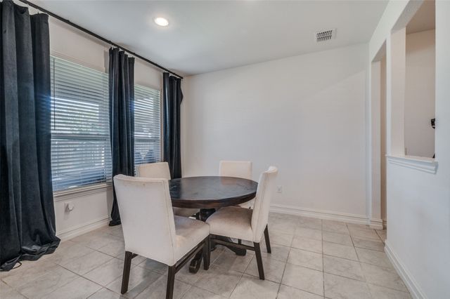 1609 Quentin Drive, Aubrey, TX 76227