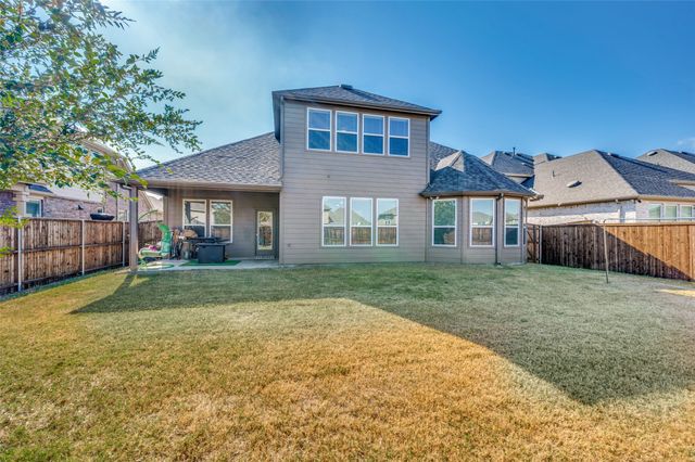 1609 Quentin Drive, Aubrey, TX 76227