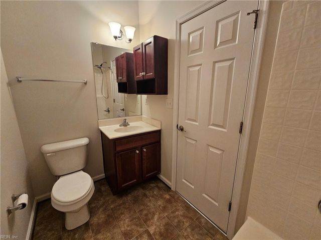 2036 Sweetwood DR, Suffolk, VA 23434