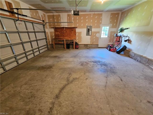 2036 Sweetwood DR, Suffolk, VA 23434