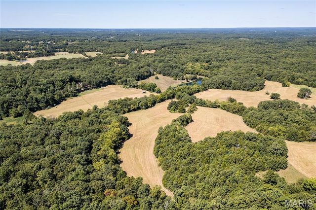 31 Sunset Lane, Steelville, MO 65565