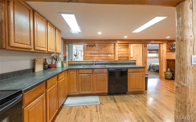 31 Sunset Lane, Steelville, MO 65565