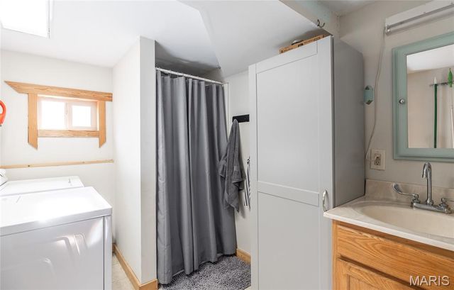 31 Sunset Lane, Steelville, MO 65565