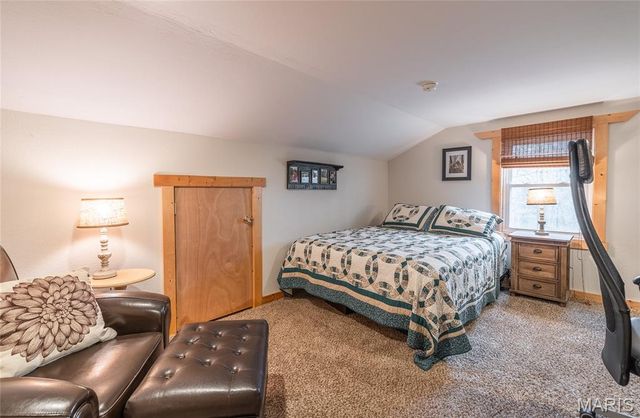 31 Sunset Lane, Steelville, MO 65565