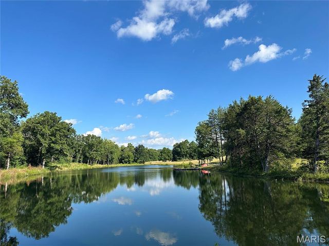 31 Sunset Lane, Steelville, MO 65565