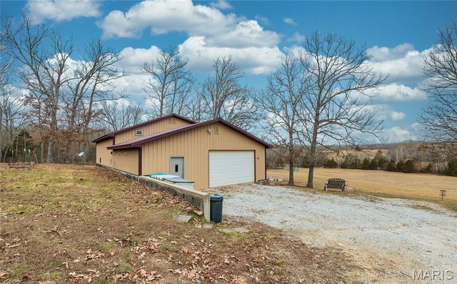 31 Sunset Lane, Steelville, MO 65565