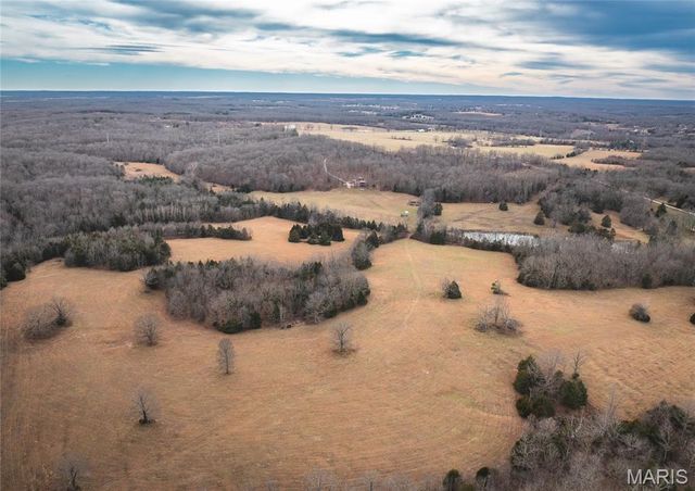 31 Sunset Lane, Steelville, MO 65565