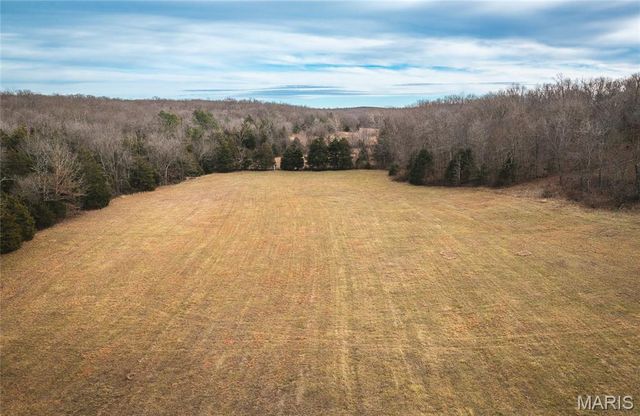 31 Sunset Lane, Steelville, MO 65565