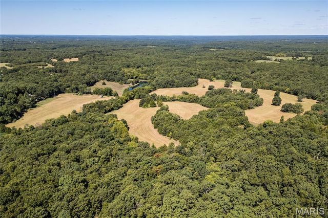 31 Sunset Lane, Steelville, MO 65565