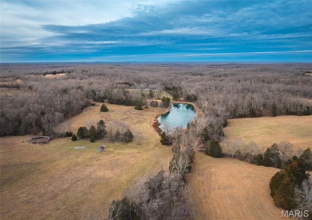 31 Sunset Lane, Steelville, MO 65565