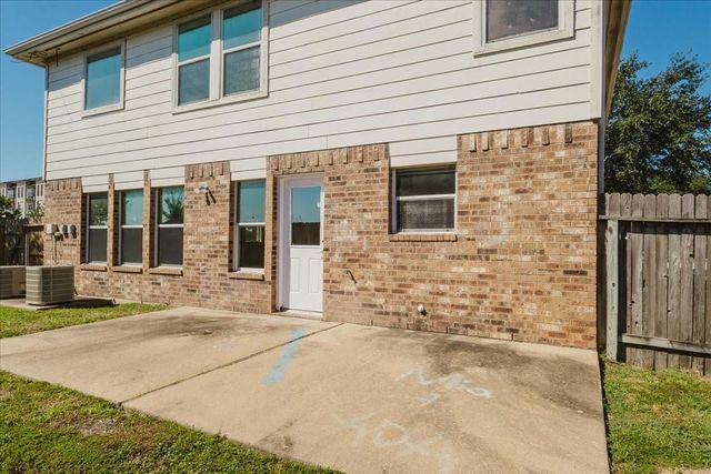 5702 Roehampton Court, Houston, TX 77084