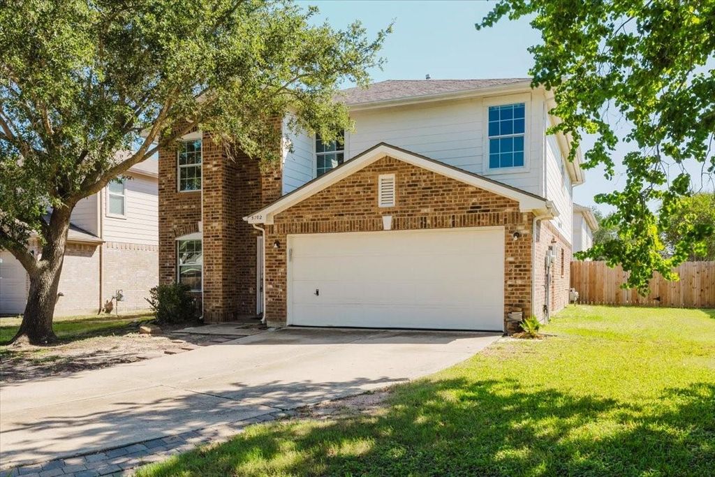 5702 Roehampton Court, Houston, TX 77084