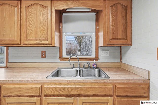 1227 Sunset Drive, Bellevue, NE 68005