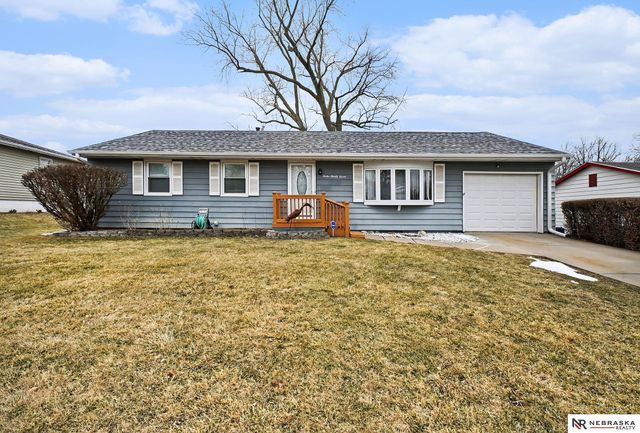 1227 Sunset Drive, Bellevue, NE 68005