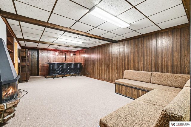 1227 Sunset Drive, Bellevue, NE 68005