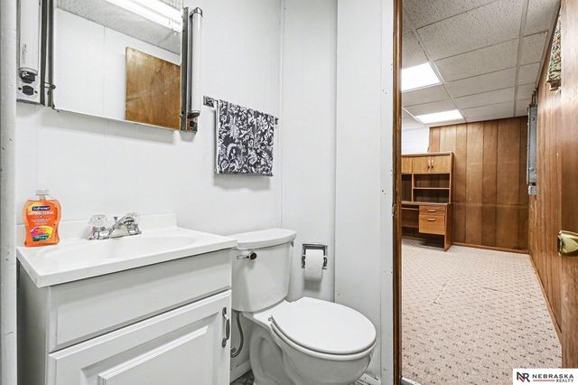 1227 Sunset Drive, Bellevue, NE 68005