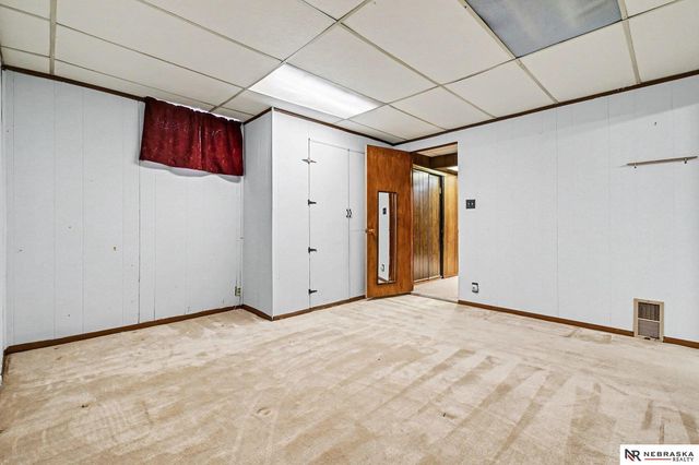 1227 Sunset Drive, Bellevue, NE 68005