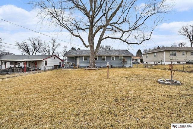 1227 Sunset Drive, Bellevue, NE 68005
