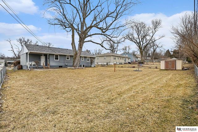 1227 Sunset Drive, Bellevue, NE 68005