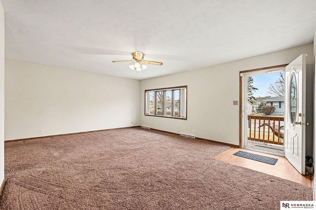 1227 Sunset Drive, Bellevue, NE 68005