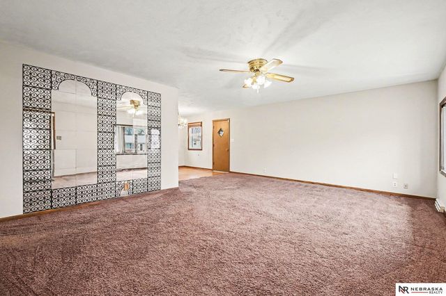 1227 Sunset Drive, Bellevue, NE 68005