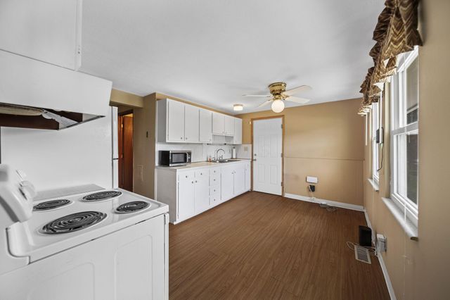 1402 Cardwell Square N, Columbus, OH 43229