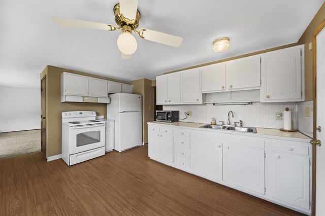 1402 Cardwell Square N, Columbus, OH 43229