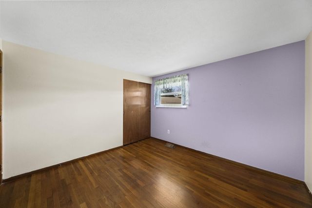 1402 Cardwell Square N, Columbus, OH 43229