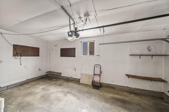 1402 Cardwell Square N, Columbus, OH 43229